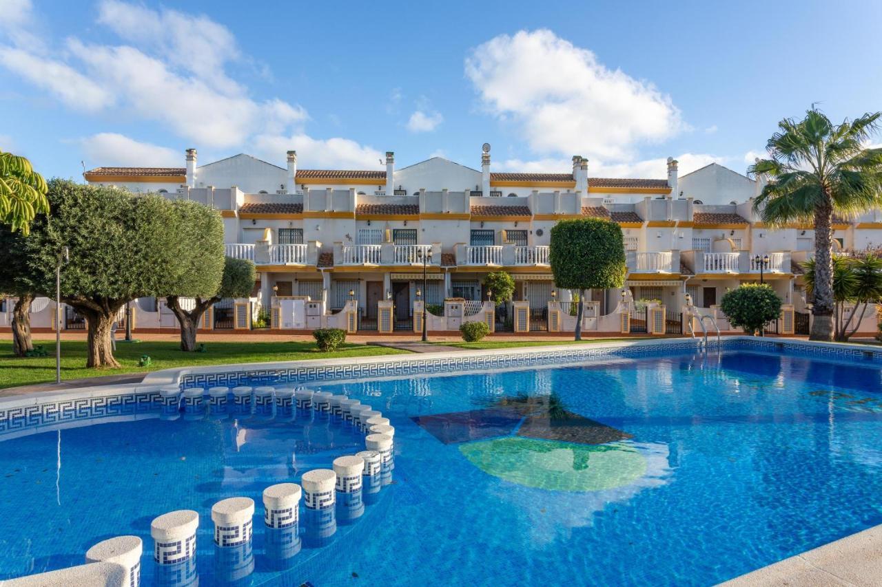 奥里韦拉Pool-Side Townhouse In Cabo Roig别墅 外观 照片