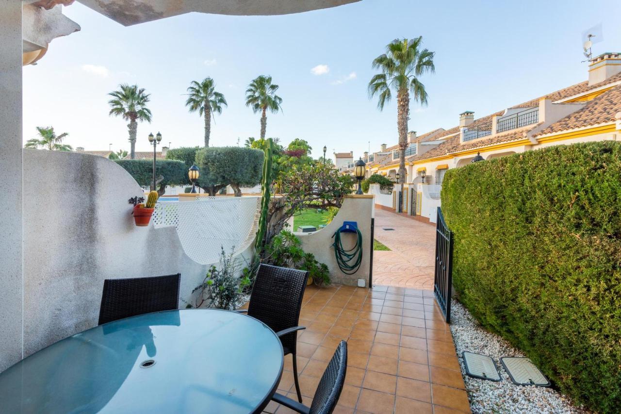 奥里韦拉Pool-Side Townhouse In Cabo Roig别墅 外观 照片